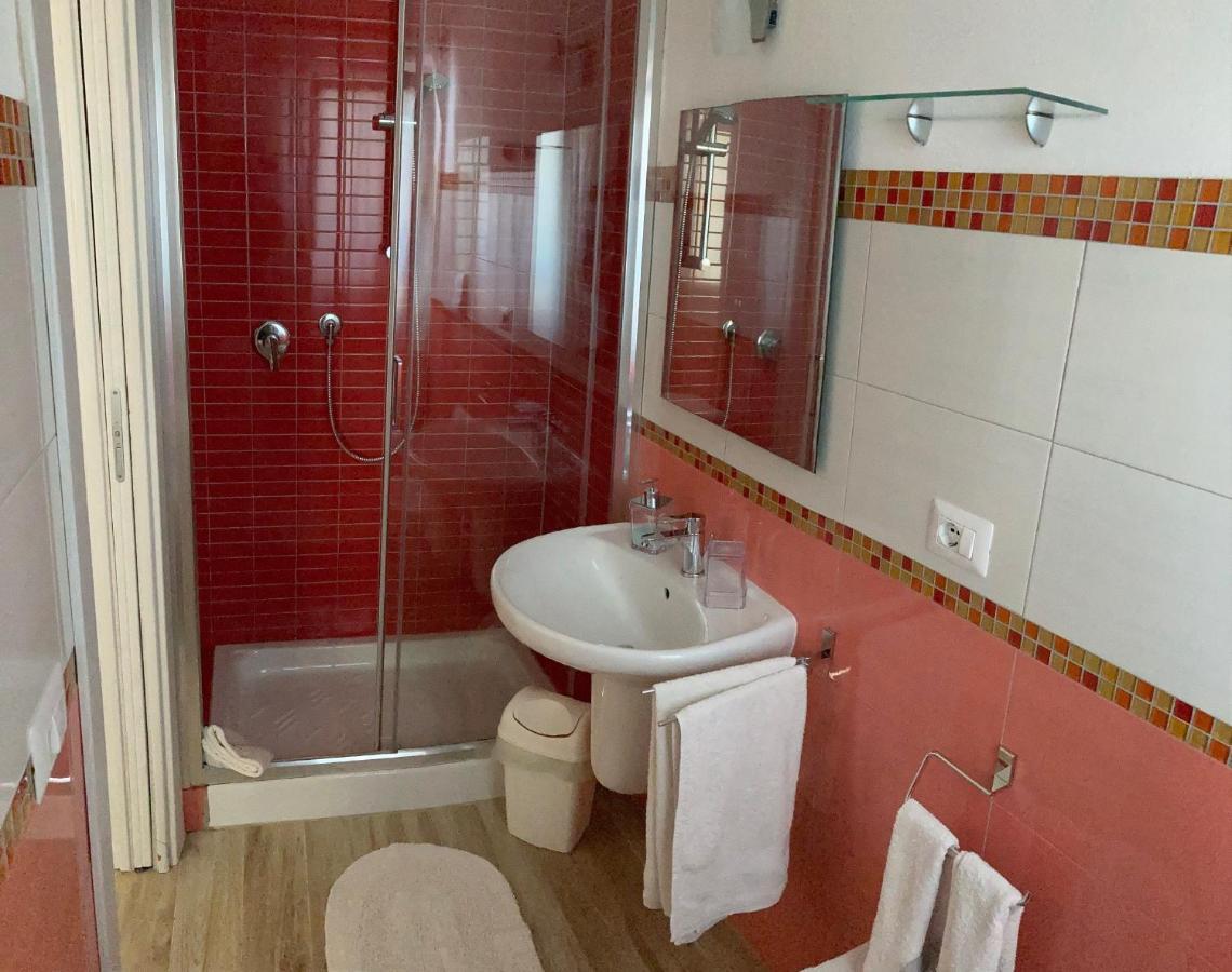 Double or Twin Room Private Bathroom