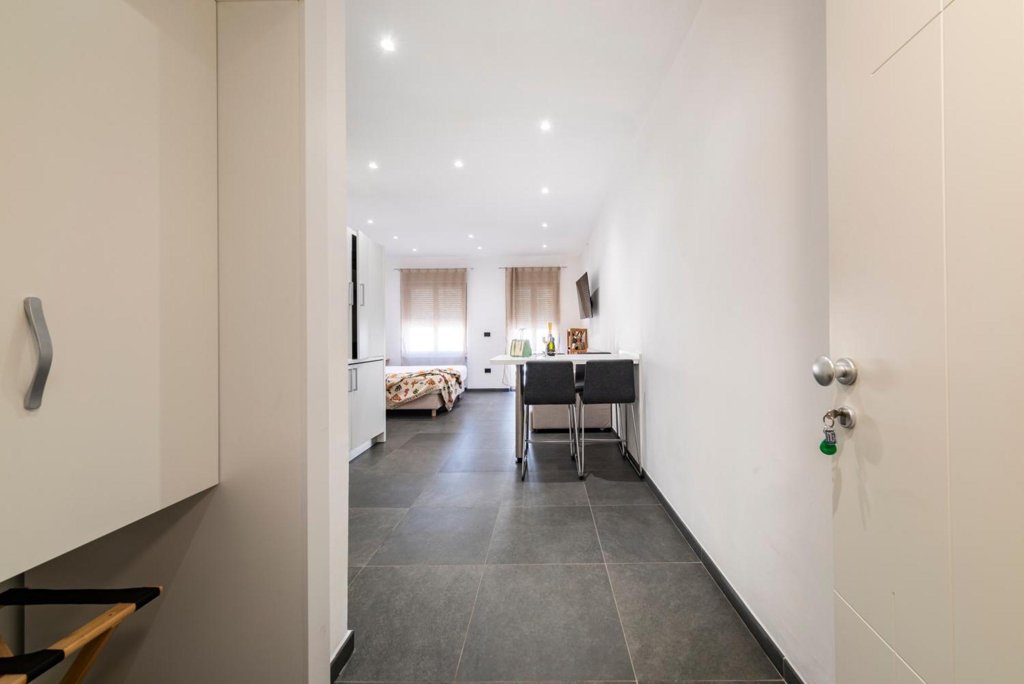 Studio Apartment