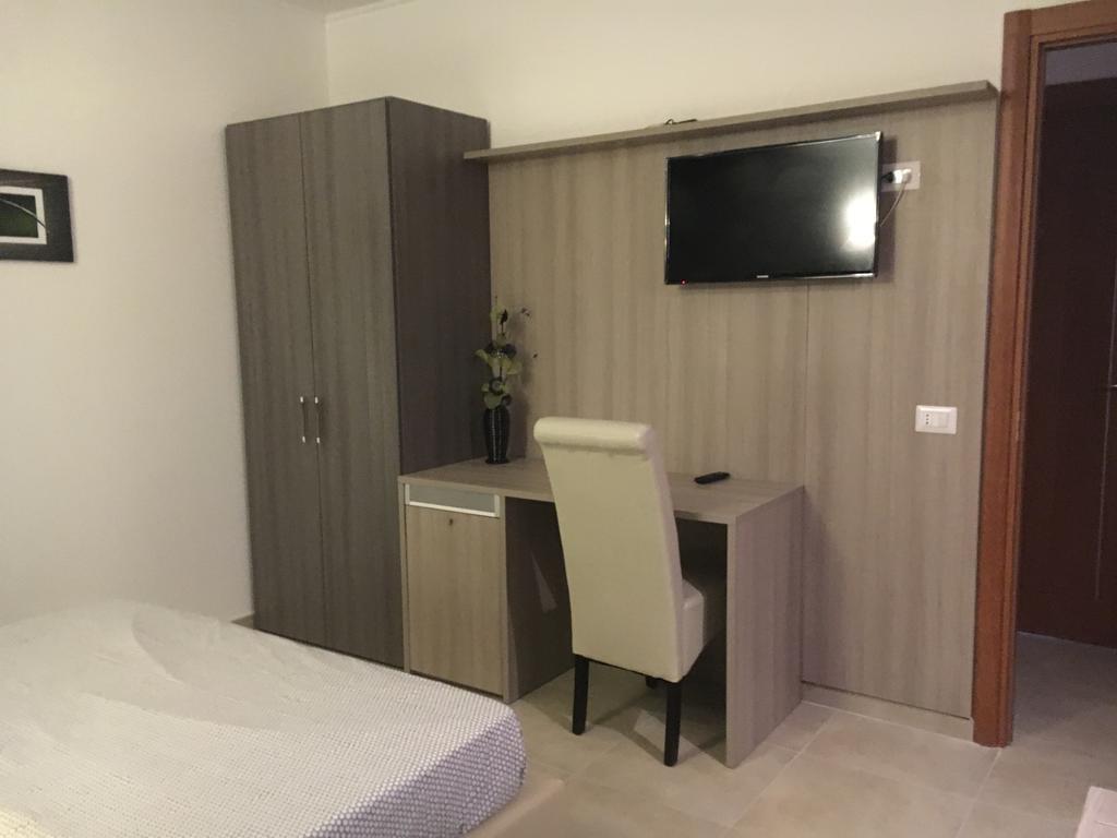 Double or Twin Room Private Bathroom