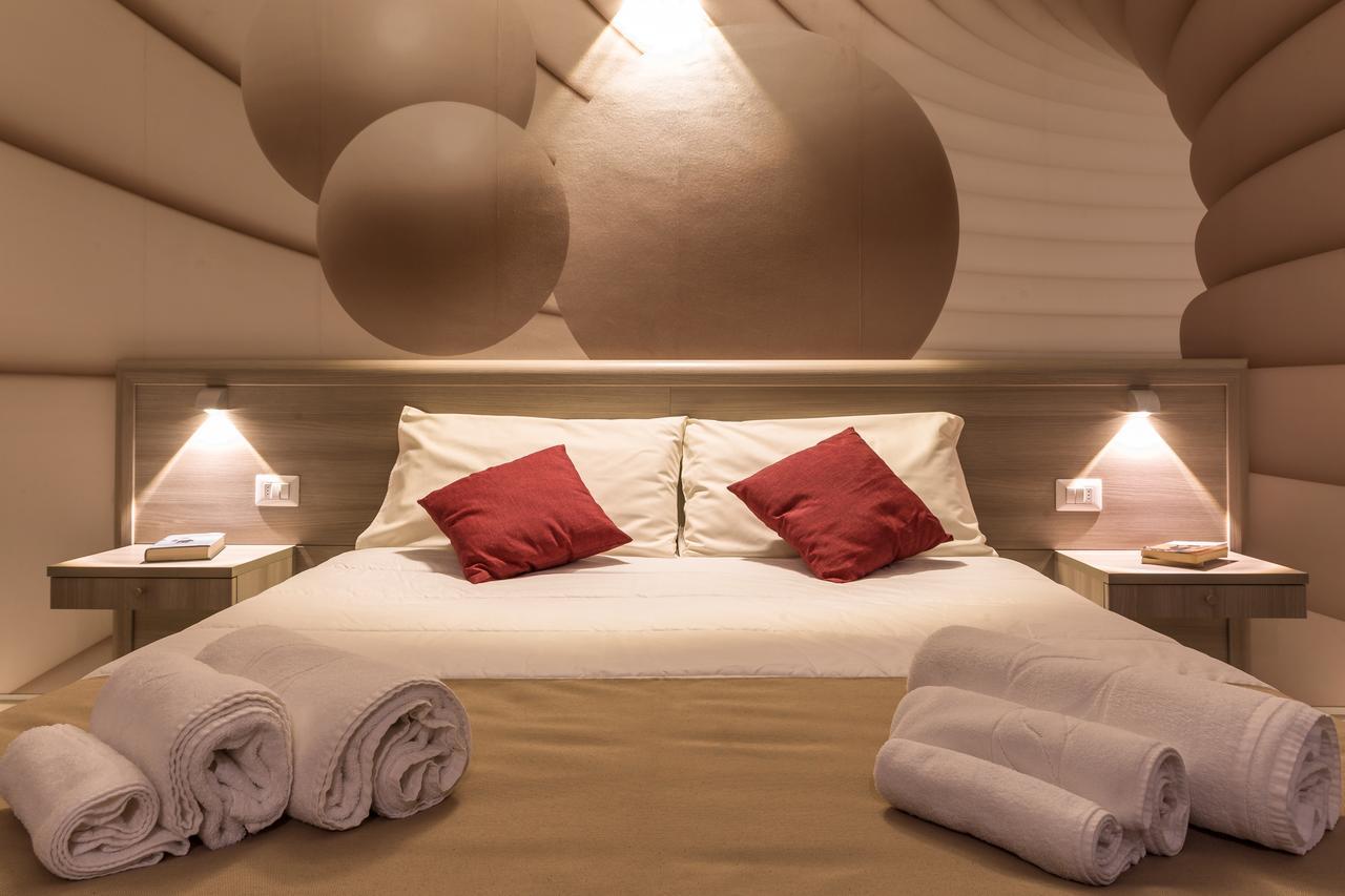 Double or Twin Room Private Bathroom