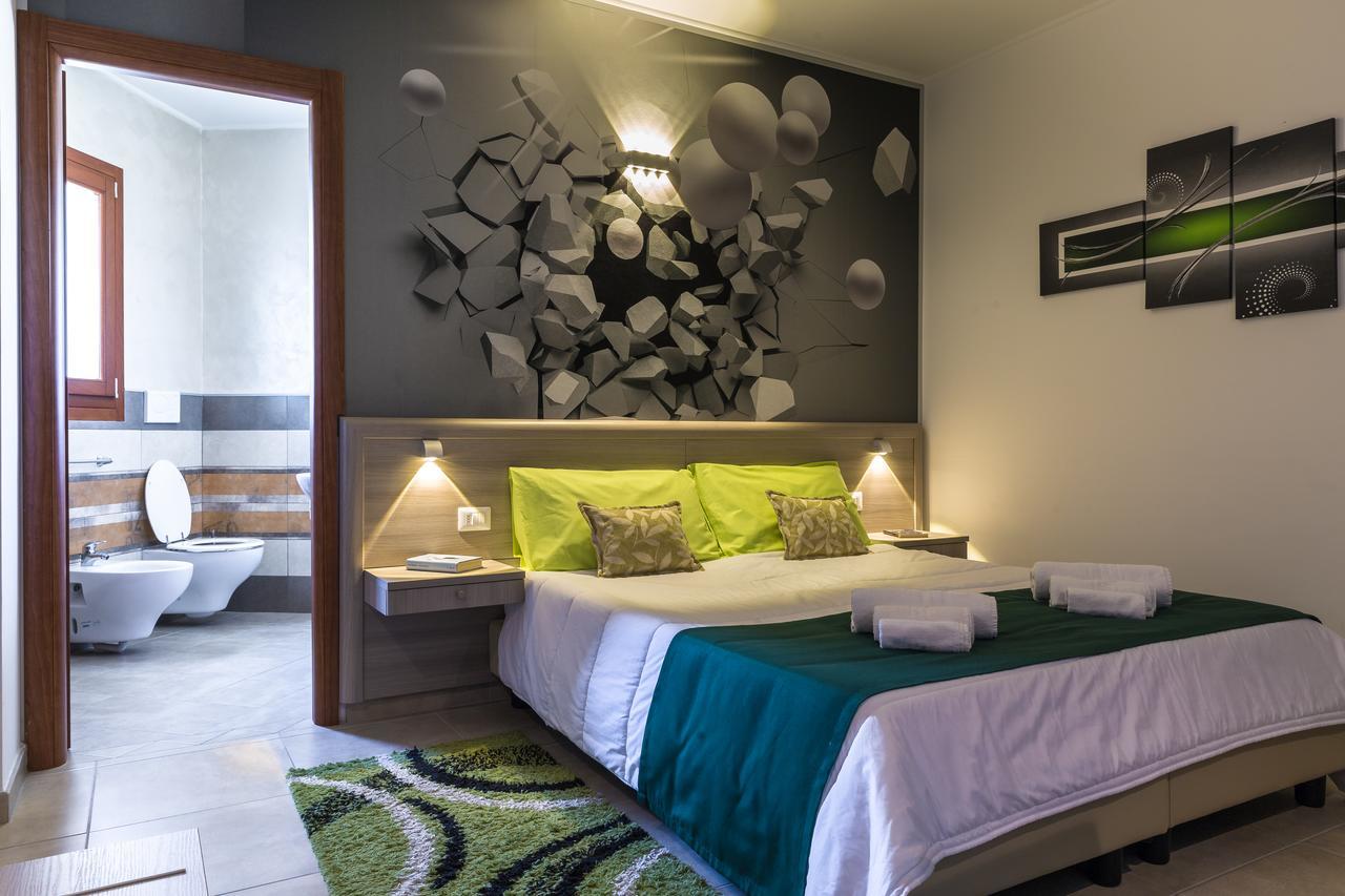 Double or Twin Room Private Bathroom