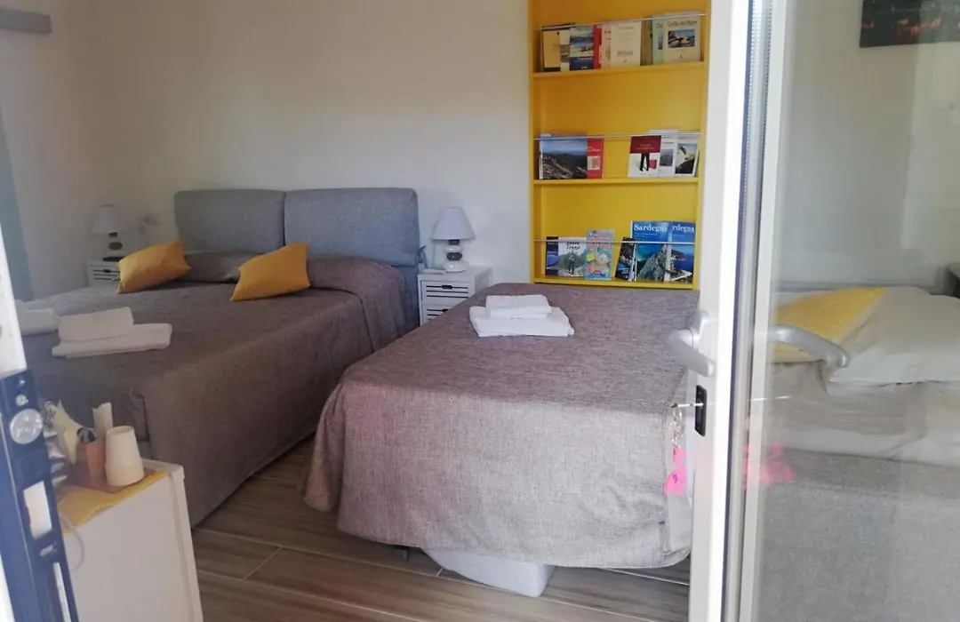 Flamingo Guest House- Rooms-1