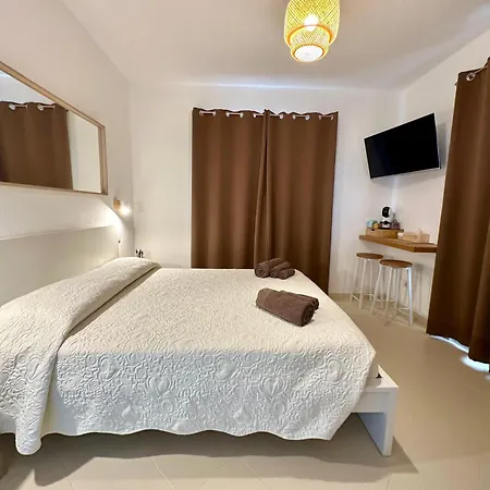 Lotto 16 - Guest House-2